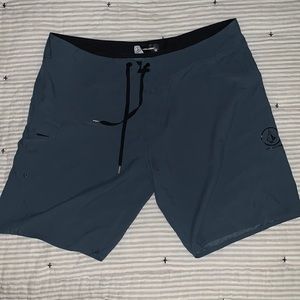Volcom size 42 men’s swimsuit